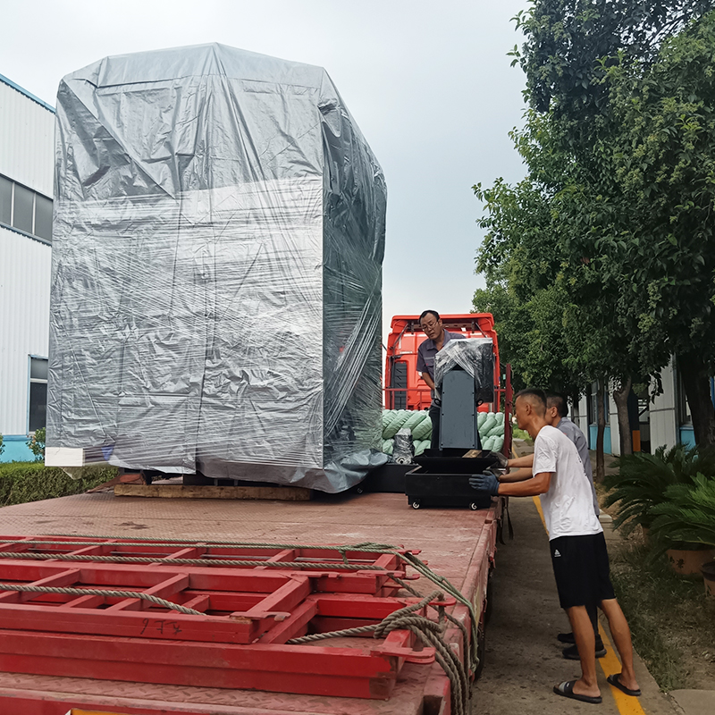 650数控立车打包发货，感谢厦门客户的支持，祝老板生意兴隆，财源滚滚！